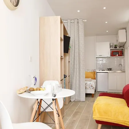 Charming Renovated & Quiet Studio Ac Close Downtown - Benakey * Cannes