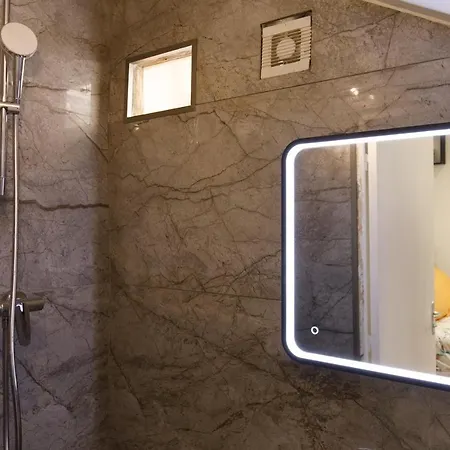 Charming Renovated & Quiet Studio Ac Close Downtown - Benakey * Cannes